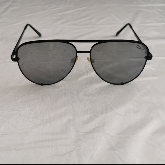 Quay Australia Other - Quay Black Metal Frame Sunglasses